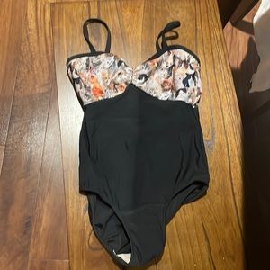 Size small eleve kitty leotard